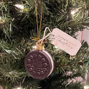 NWT Altar'd State Oreo Cookie Ornament - Black and White